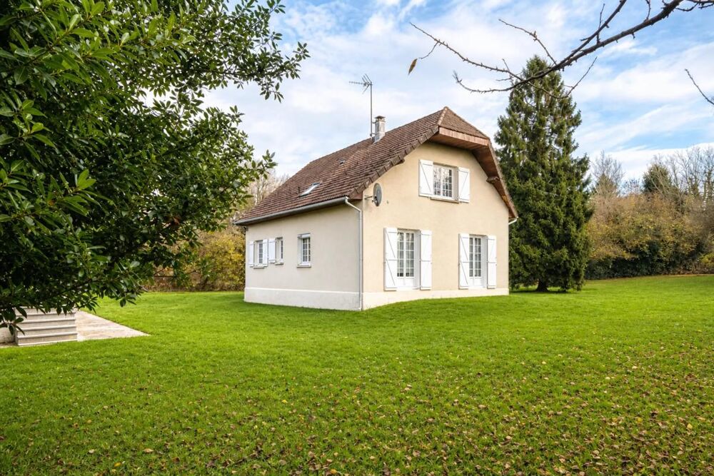 Vente Maison Spacieuse maison de 7 pièces avec grand terrain au Pin Le pin
