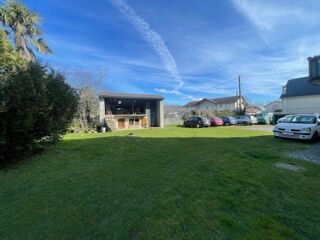  Immeuble � vendre 15 + pi�ces 460 m�