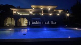  Maison  vendre 7 pices 370 m