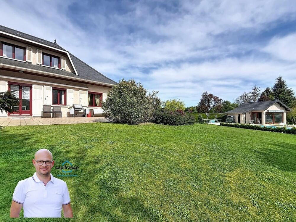 Vente Maison Maison à vendre 9 pièces LES ABRETS EN DAUPHINE sur un parc arboré de plus 2500m2 avec piscine Fitilieu