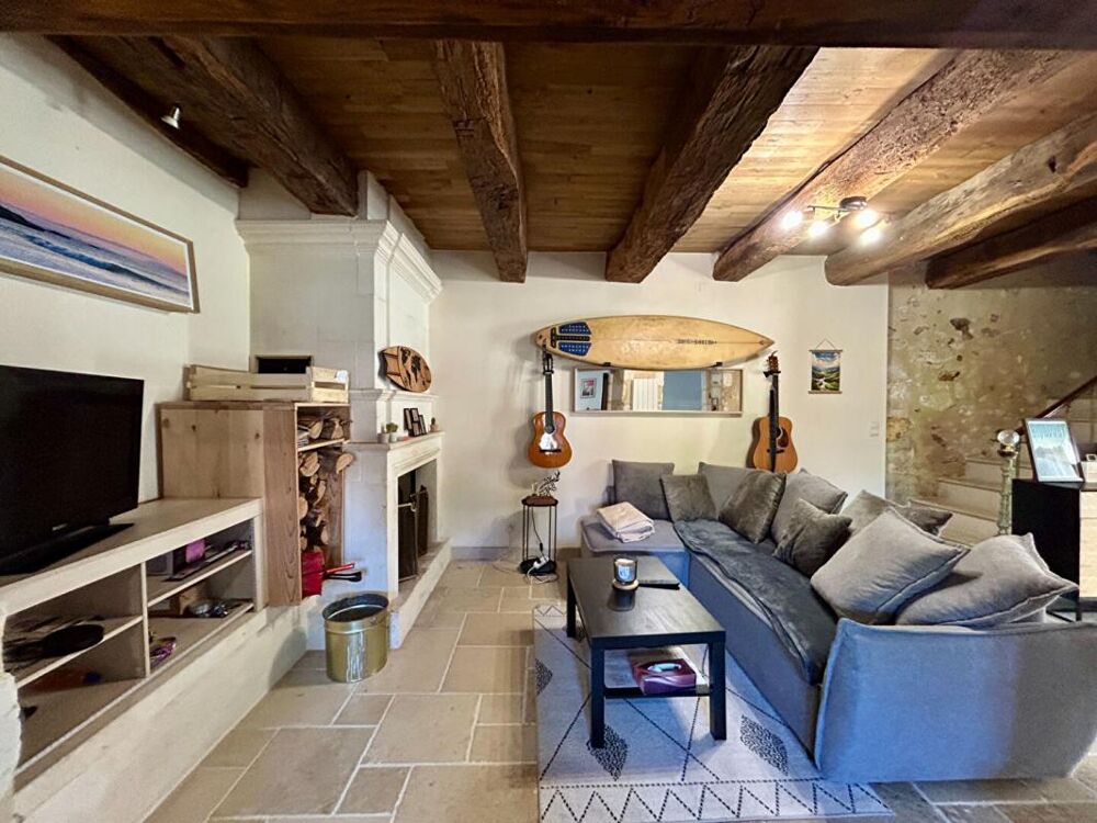 A vendre, maison de caractère T3 à Saint Germain du Salembre 24190