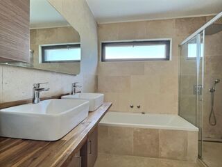  Maison � vendre 7 pi�ces 240 m�