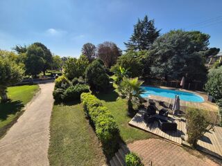  Maison  vendre 13 pices 715 m