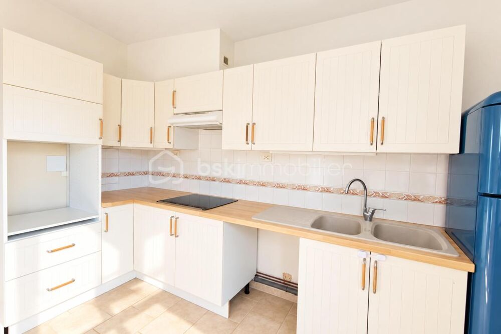 Vente Appartement Appartement 3 pièces 65 m² – séjour plein Sud – box fermé – gare à 8 min Guyancourt