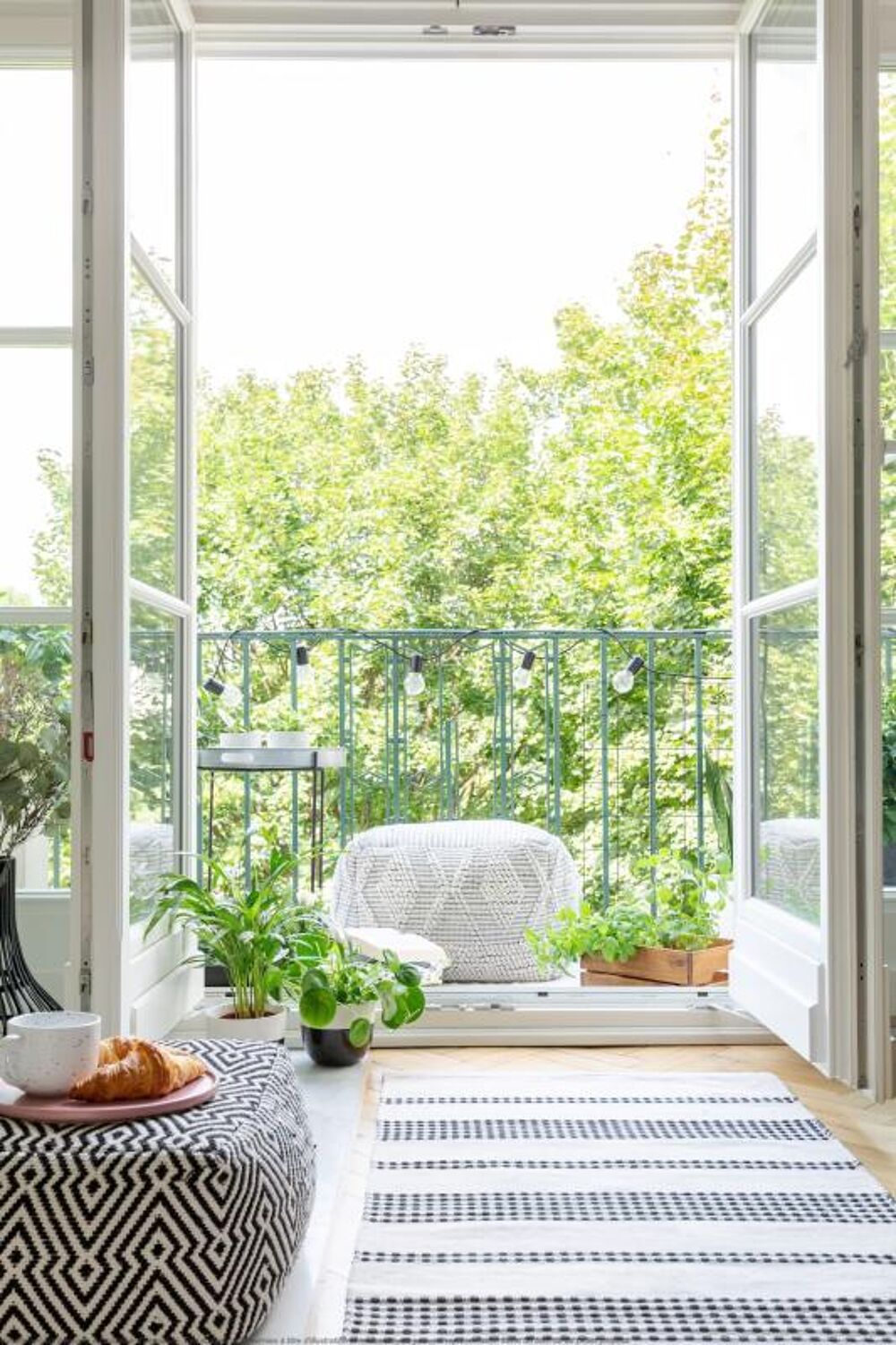 Vente Appartement RARE 4 PIECES LUMINEUX AVEC EXTERIEUR SANS VIS A VIS PROCHE SAINT CLOUD EN ETAGE Saint cloud