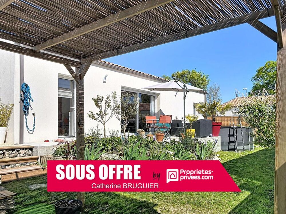 Vente Maison Maison de plain-pied de 2023 -107 m2 - 4 chambres - Jardin paysagé - Classe énergie A - Garage Saint jean de liversay