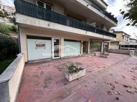 A LOUER   Local commercial de 30 m2 avec terrasse   Centre d 790 06390 Contes
