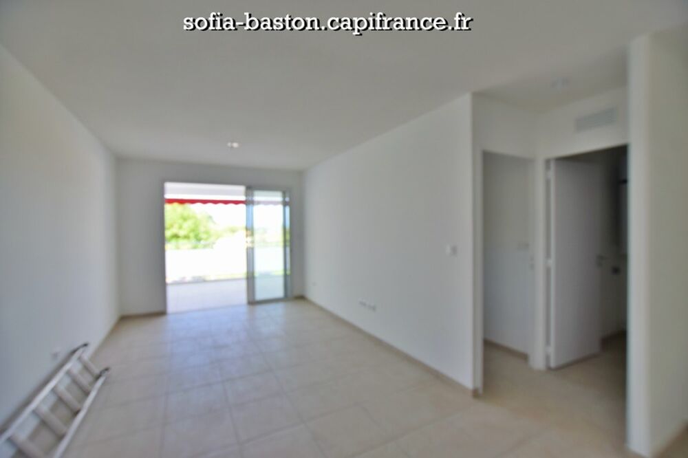 À vendre  T2 39 m² + varangue 19,82 m²  Les Trois-Îlets (972)  Anse à lÂne Plage