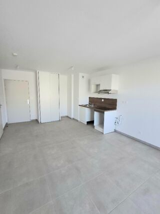 Appartement à louer 2 pièces 45 m²