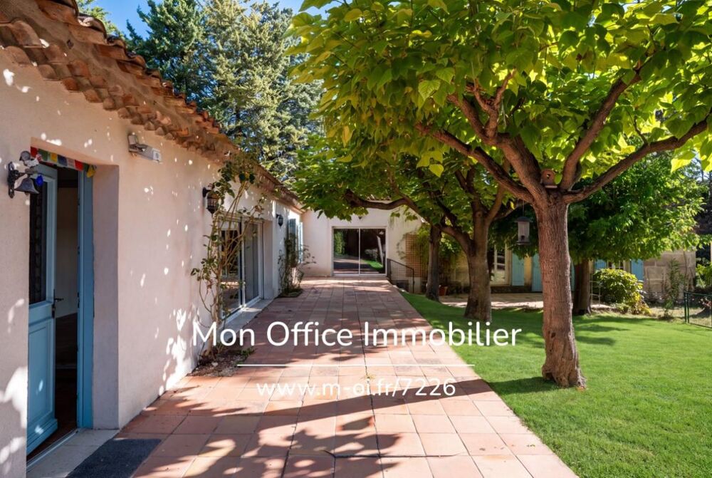 Vente Maison Référence : 7226-PEL - Puyricard – Propriété de caractère avec piscine, vue Sainte-Victoire et fort potentiel Aix en provence