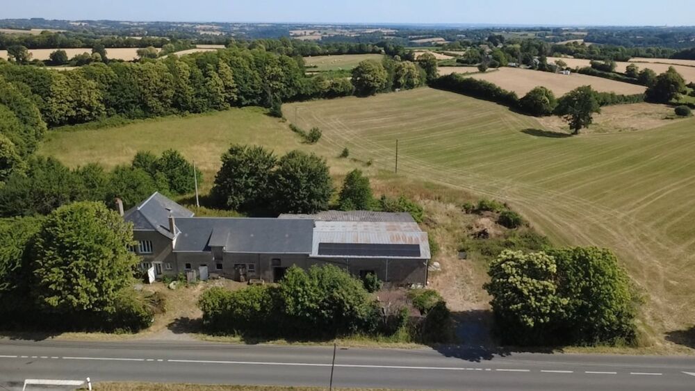 Vente Ferme Maison à vendre 105 m² 3 chambres 6 pièces dépendances 6.5 hectares terrain et bois  AIGURANDE (36) Aigurande