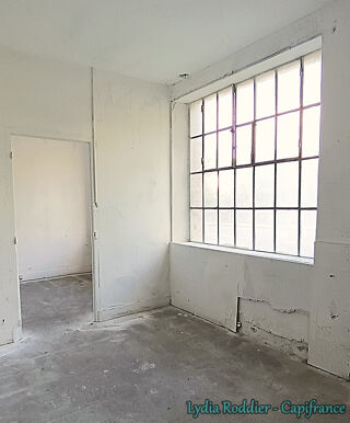  Immeuble à vendre 15 + pièces 243 m²