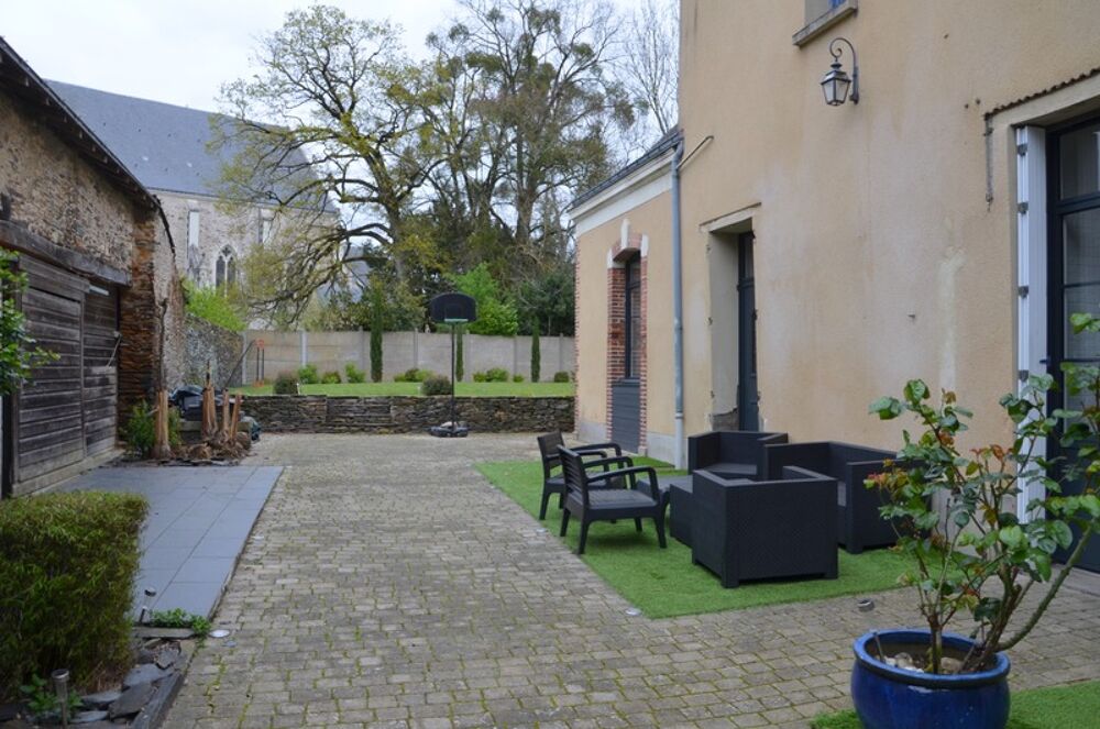 Maison 9 pièces et studio  Candé (49)