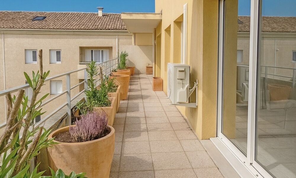 SALON-DE-PROVENCE (13) : T5 de 129 m² avec terrasse plein sud et garage privatif en sous-sol