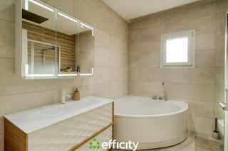  Villa à vendre 5 pièces 140 m²
