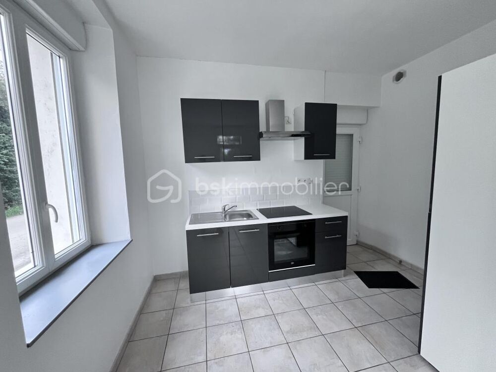 MAISON RARE SUR LE MARCHE AVEC VIE ENTIERE DE PLAIN PIED 4 CHAMBRES NON MITOYENNE