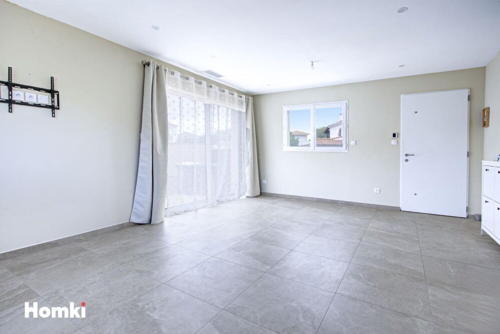 Maison/Villa T5 de 123 m² à Saint-Estève