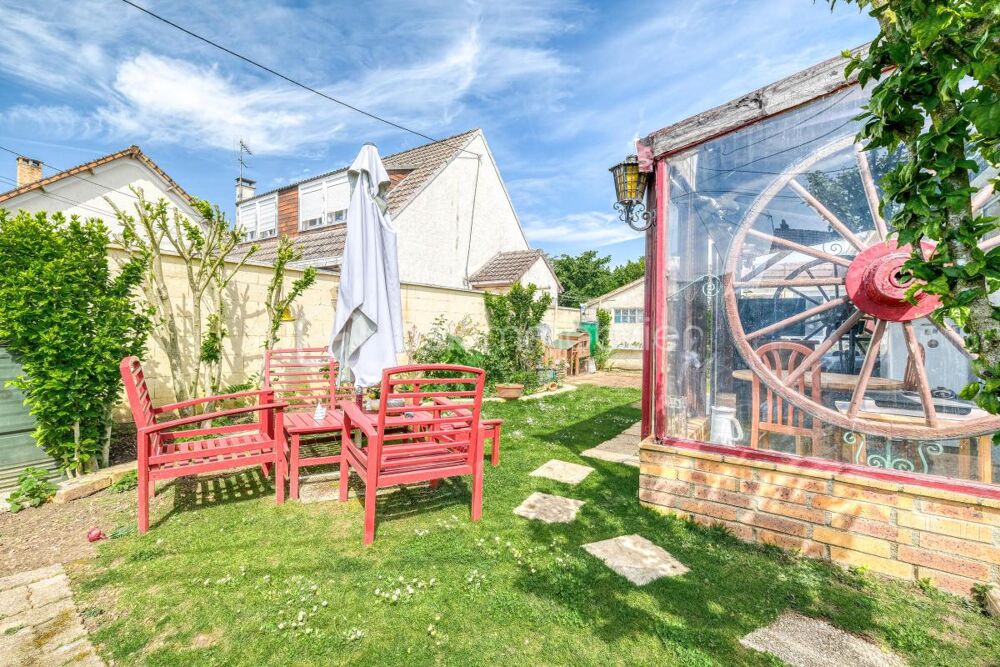 Maison familiale de type Phenix avec jardin