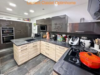  Maison � vendre 8 pi�ces 244 m�