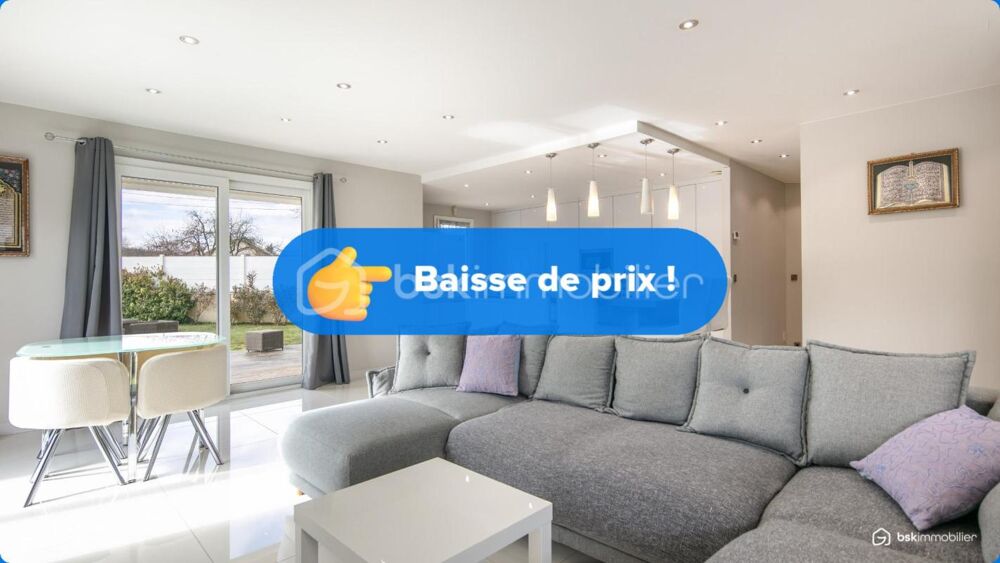 Maison de plain-pied avec 4 chambres, piscine et double garage