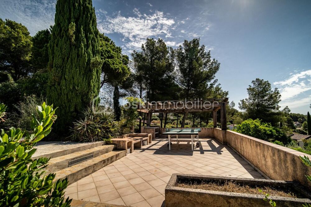 � vendre  Propri�t�/ch�teau La Cadi�re-d'Azur (83740)