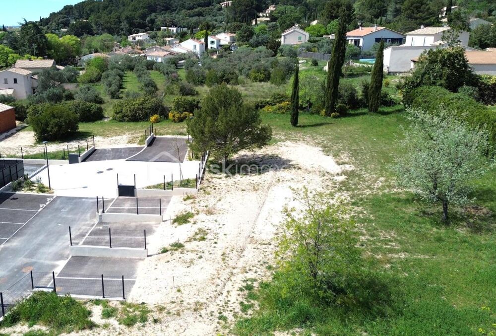 Vente Terrain A vendre terrain constructible et viabilisé de 485 m2  , au pied du Luberon , très au calme , sur Mérindol Merindol