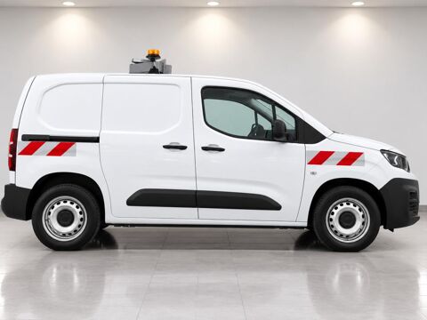 Partner 1&deg; Main / 1.2L PURETECH 110cv Version Premium Clim/Limit/Rad 2022 occasion 60430 Abbecourt