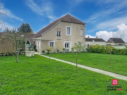   Secteur Le Mle-sur-Sarthe Grande maison familiale 350 m2 Maison - 11 pice(s) - 343 m