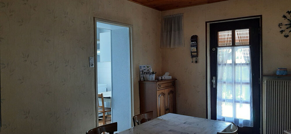 Vente Maison GRANDE MAISON FAMILIALE AVEC 4 CHAMBRES, DEPENDANCES ET TERRAIN Gueugnon