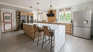  Maison  vendre 10 pices 270 m