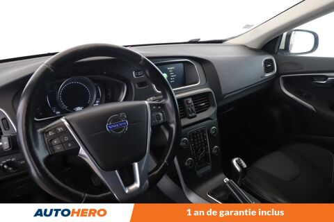 V40 1.6 D2 Momentum 115 ch 2015 occasion 92130 Issy-les-Moulineaux