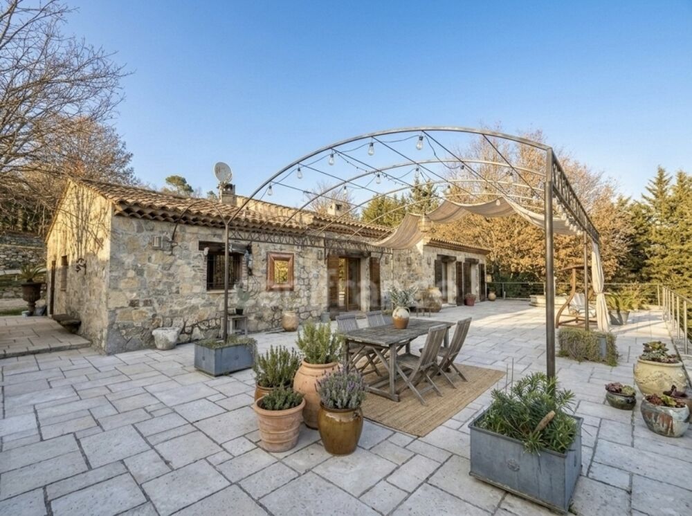 Villa provençale de plain-pied avec piscine sur 5 000 m²  Secteur Forêt, proche Lac de Saint-Cassien