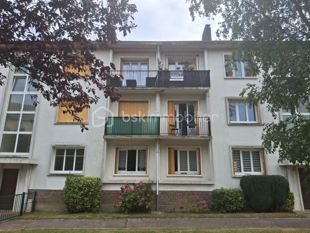 ***APPART REFAIT A NEUF TYPE F3 AVEC BALCON, CAVE, BOX PARKING et STATIONNEMENT EN AERIEN***
