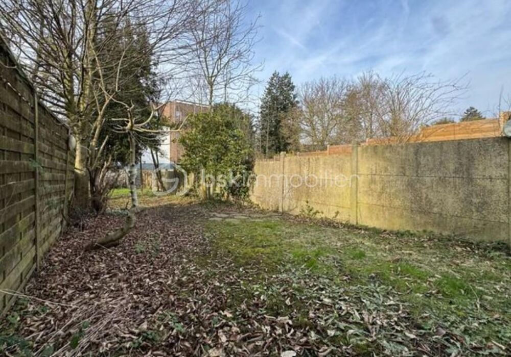 Vivez le charme de l'ancien au coeur de Wattrelos ! 4 chambres, jardin, garage