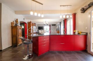  Villa � vendre 10 pi�ces 225 m�