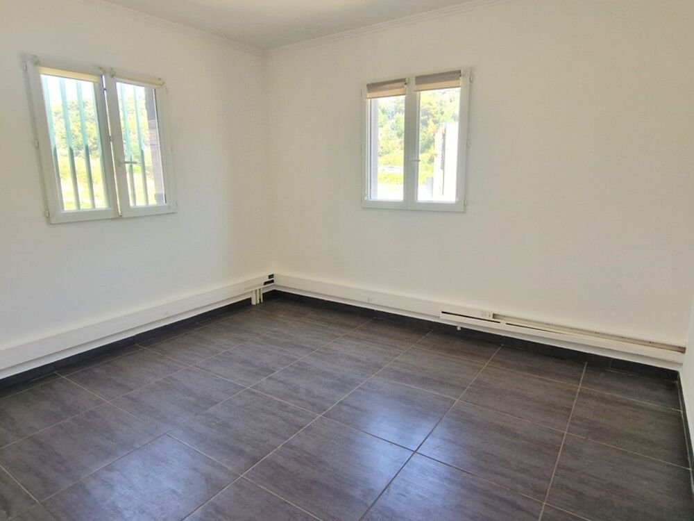   A louer, Bureaux 150 m² avec Terrain de 2 000 m², Quartier Lingostière, Plaine du Var, Nice 06200, Alpes-Maritimes Nice