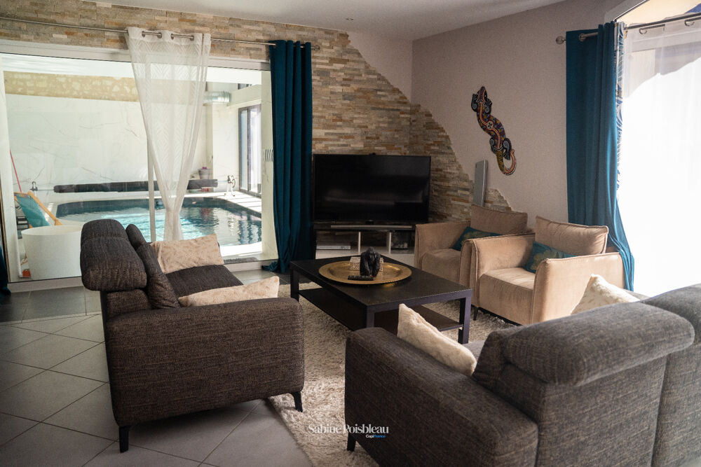 Vente Propriété/Château Propriete à vendre de 20 pièces à Saint-Nicolas-de-Bourgueil - ensemble de 457m² - Piscine interieure- vie de plain-pied Saint nicolas de bourgueil