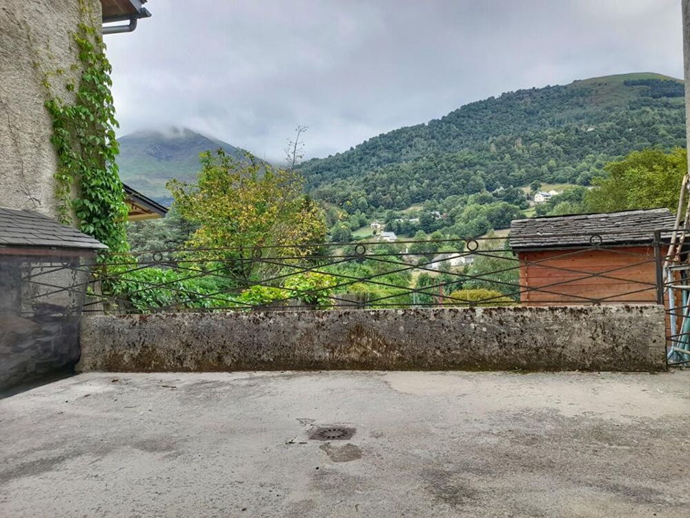 Maison de village avec vue sur les montagnes