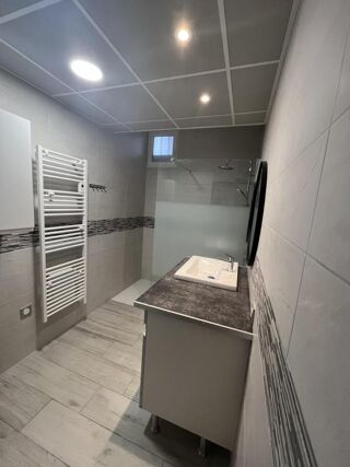  Appartement à louer 2 pièces 53 m²