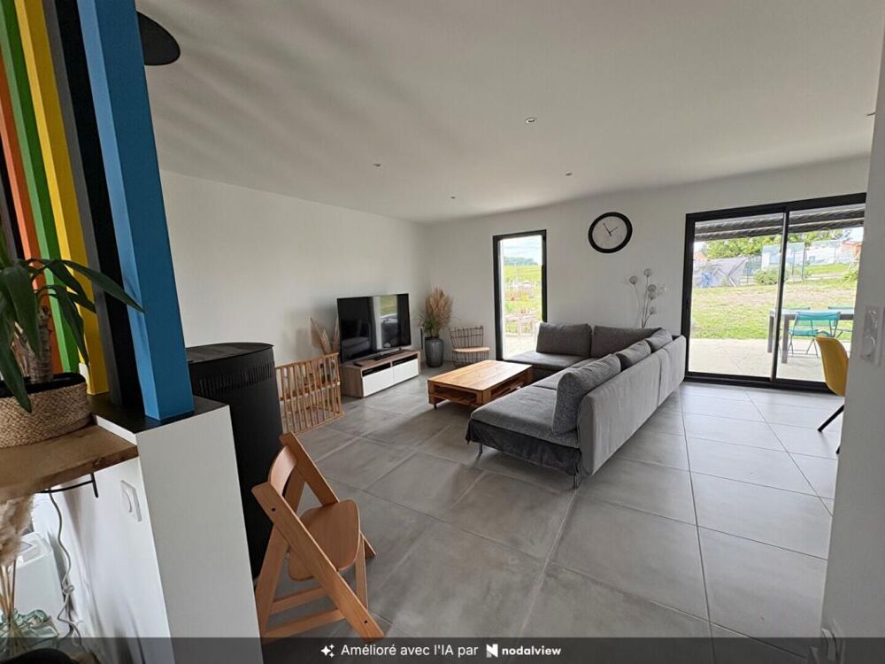 Vente Maison EXCLUSIVITE Maison  de plain pied à 5 mn de PONS 17800 5 pièce(s) 128 m2 Pons