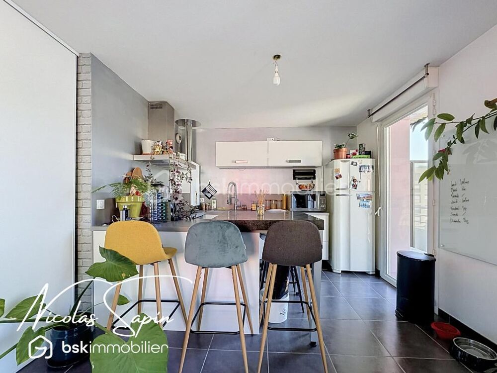 Vente Appartement T2 en dernier étage avec terrasse de 62m2 Varces allieres et risset