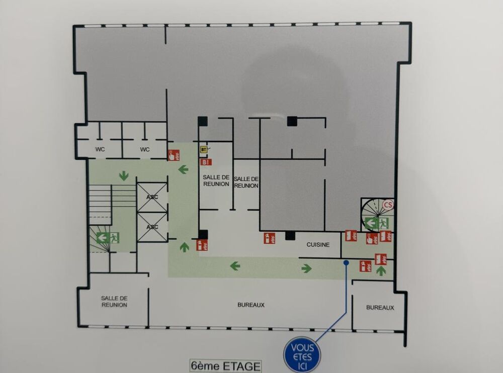   125 m² de bureaux non divisibles à louer au 6ème étage dans le 8ème arrondissement de Paris Paris 8
