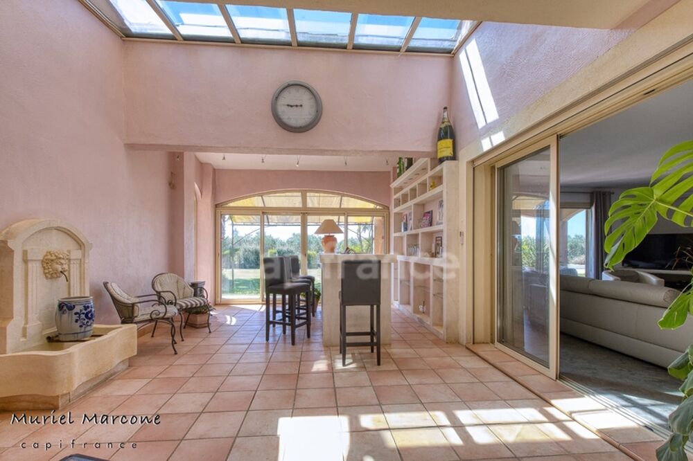 � vendre  Propri�t�/ch�teau Moules (13280)