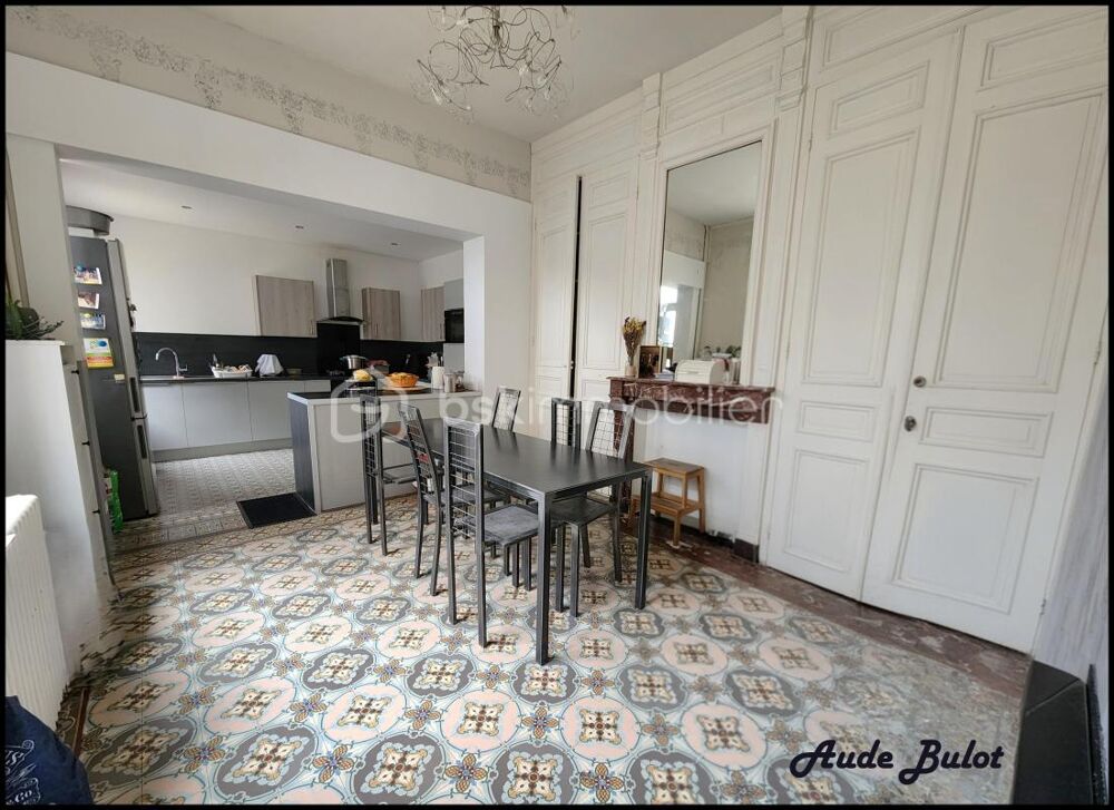 Maison de ville 10 pièces  332 m² utiles