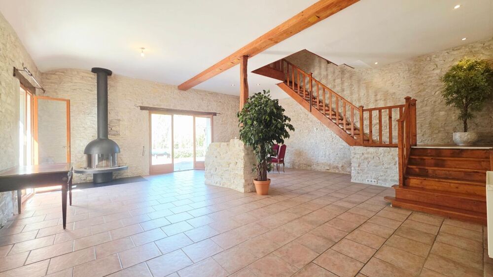 Vente Maison MAISON  AVEC STUDIO INDEPENDANT 165M²  6 PIECES 4 CHAMBRES PISCINE Civray