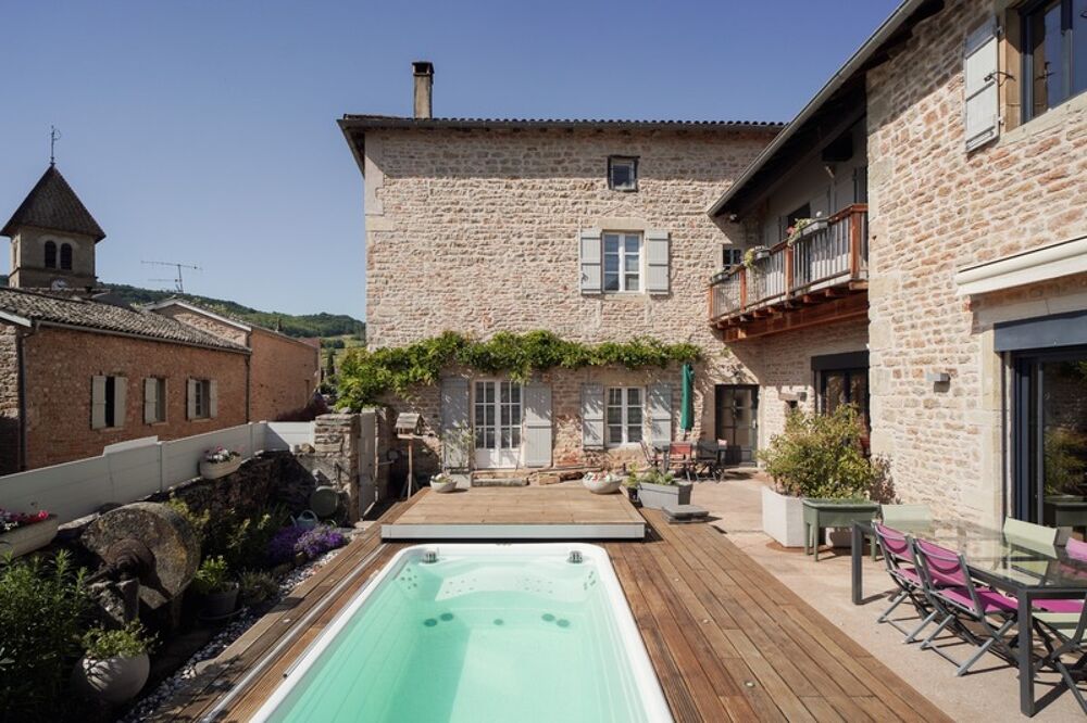 Maison à vendre 10 pièces proche de MACON (71)