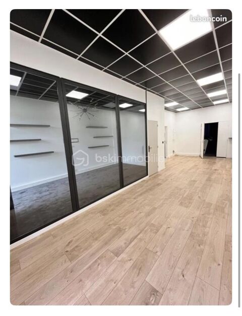 &Agrave; VENDRE – Bureaux 51,5 m&sup2; r&eacute;nov&eacute;s – Zone d'activit&eacute;s des Milles 115000 13100 Aix en provence