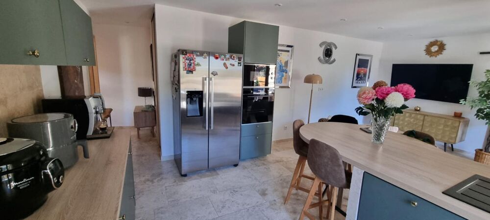 BAS DE VILLA T3, TERRASSE, JACUZZI ET STATIONNEMENT