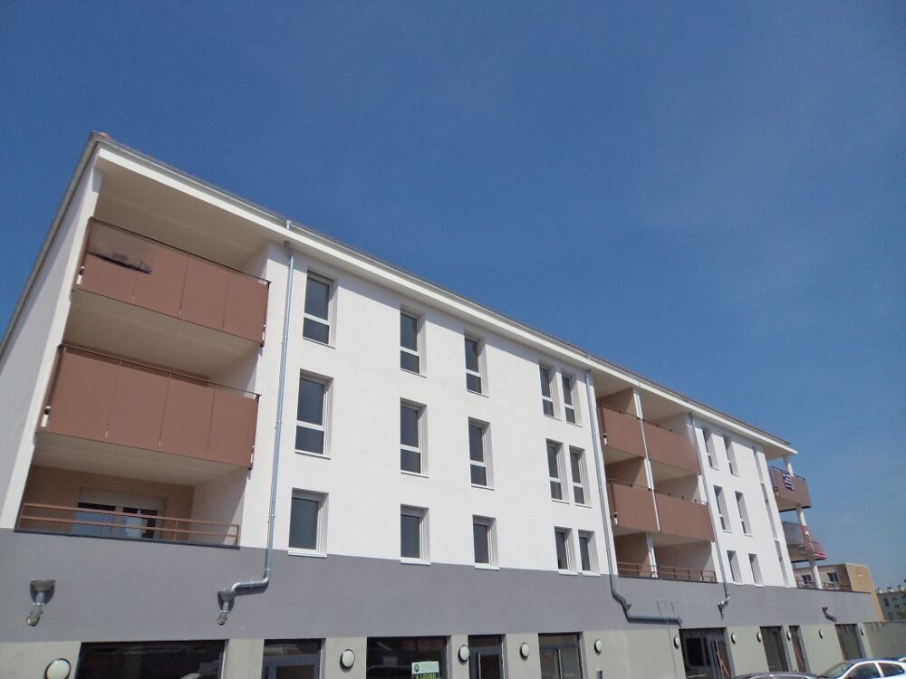 T3 avec balcon et parking à BOURGOIN JALLIEU