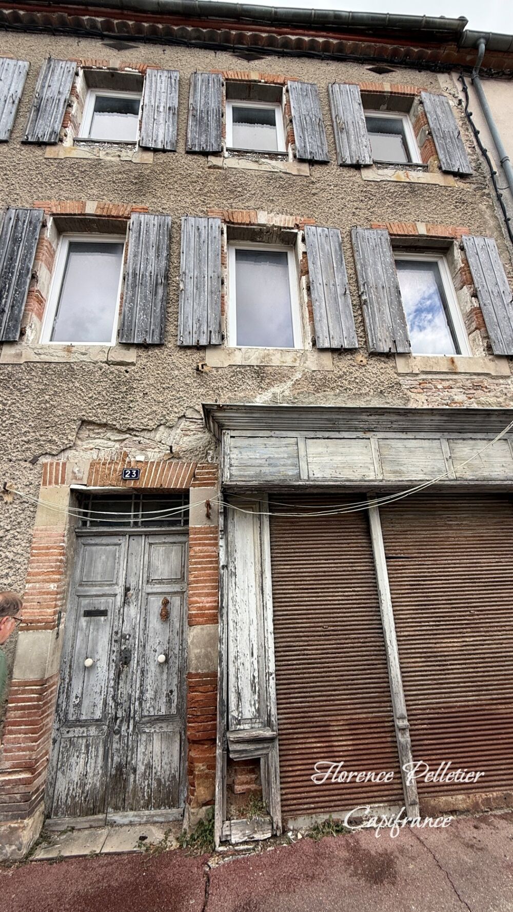 Maison 9 pièces 230 m² · à Puylaurens · 230 m² · 70 000 €